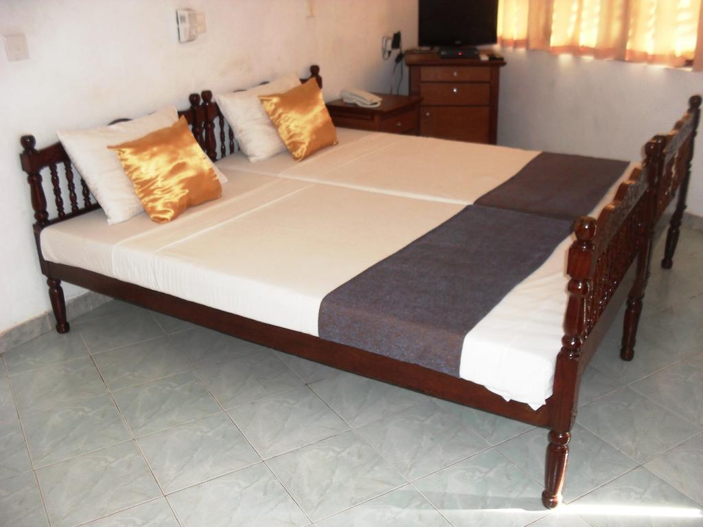 Miltons Beach Resort Unawatuna Chambre photo
