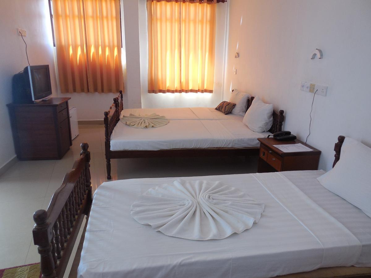 Miltons Beach Resort Unawatuna Extérieur photo