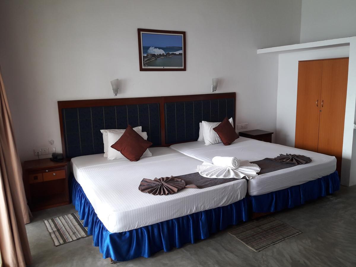 Miltons Beach Resort Unawatuna Extérieur photo
