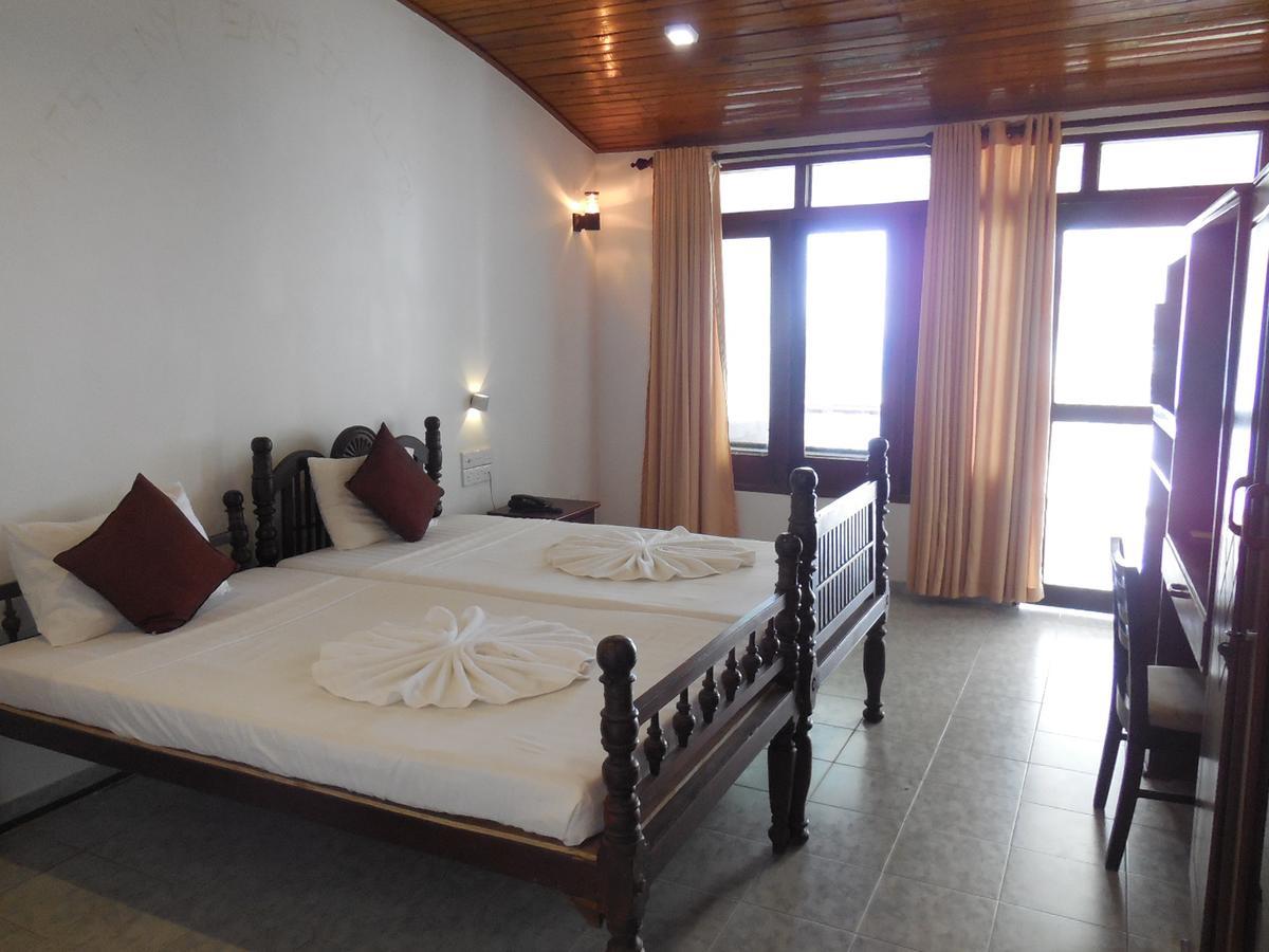 Miltons Beach Resort Unawatuna Extérieur photo