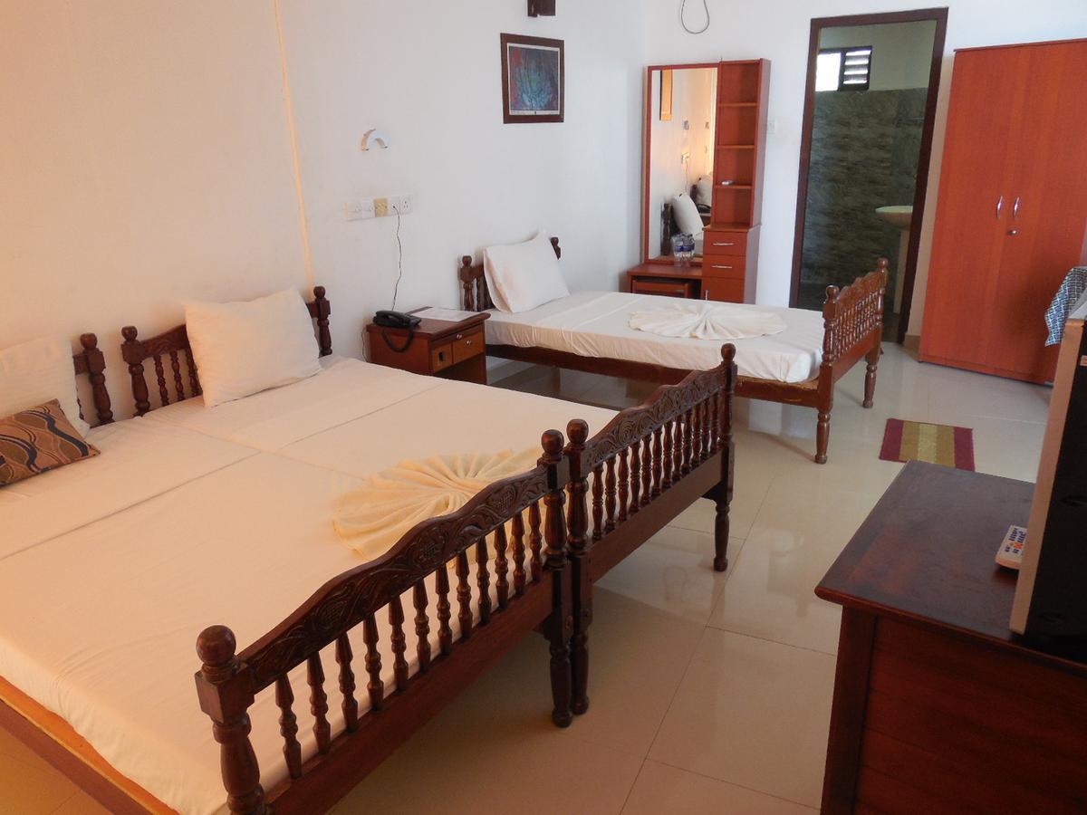 Miltons Beach Resort Unawatuna Extérieur photo