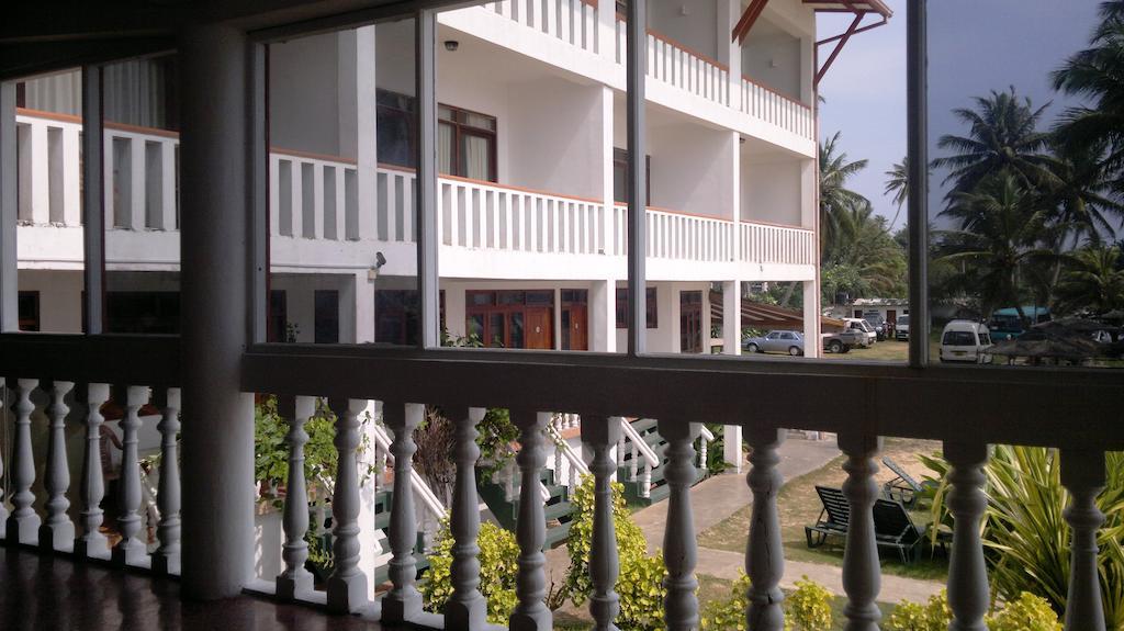 Miltons Beach Resort Unawatuna Extérieur photo