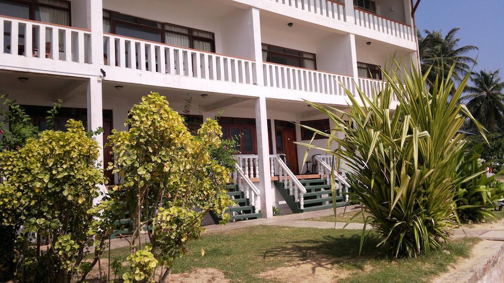 Miltons Beach Resort Unawatuna Extérieur photo