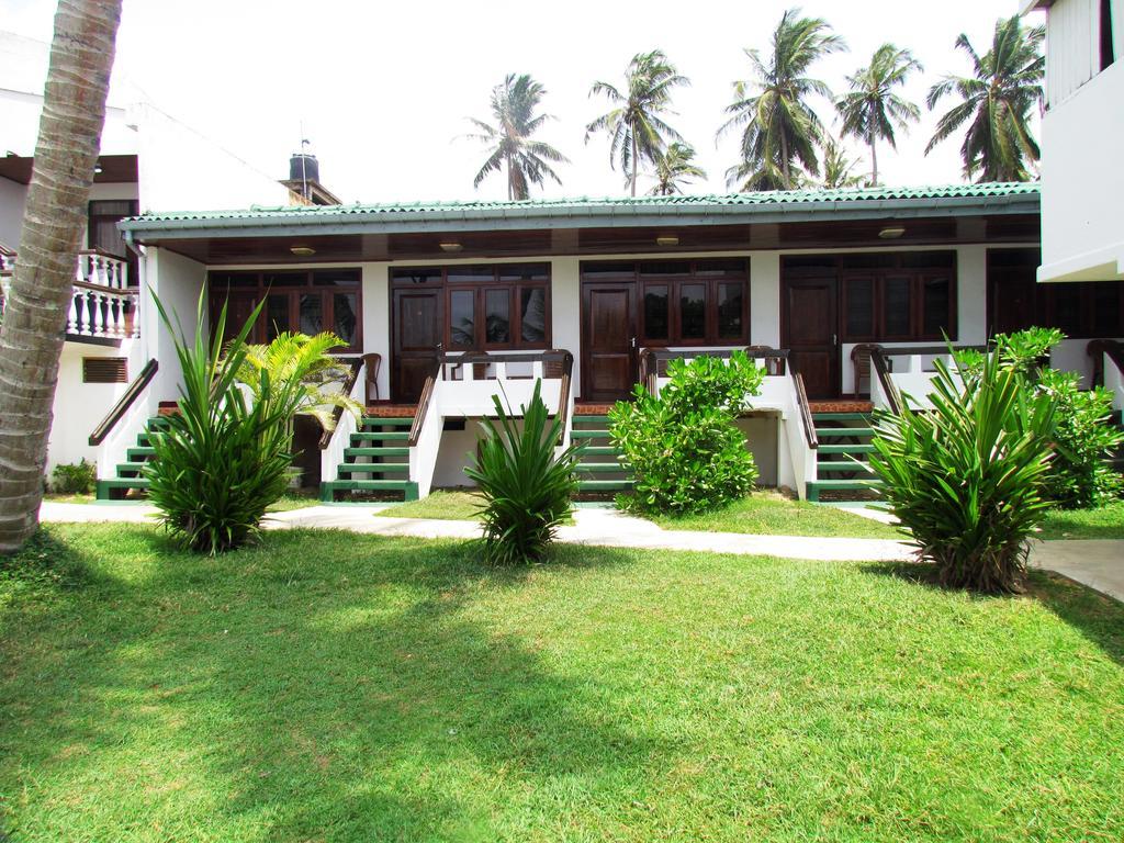 Miltons Beach Resort Unawatuna Extérieur photo